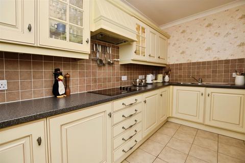 2 bedroom retirement property for sale, Birch Tree Drive, Hedon HU12