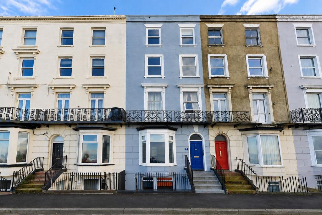 Apartment in Thanet, Cliftonville West, Cliftonville - View 2