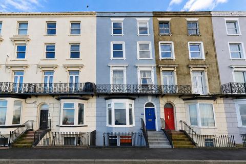 3 bedroom flat for sale, Ethelbert Terrace, Margate, Kent, CT9