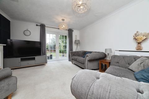 3 bedroom semi-detached house for sale, Elderberry Drive, Hull