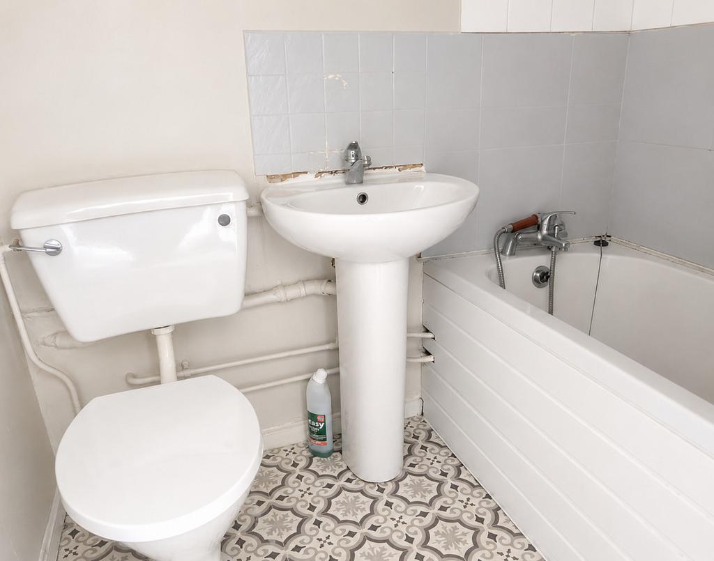 73 Falmouth Road, Leicester LE5 4WN - View 5