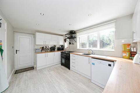 3 bedroom detached house for sale, Farndon Grove, Gateford, Worksop