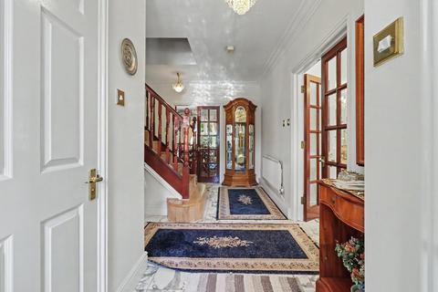 5 bedroom detached house for sale, Orchard End, Weybridge, KT13