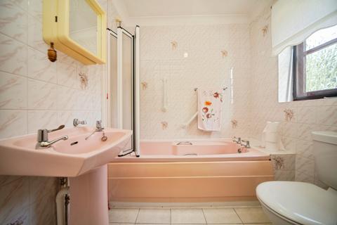 1 bedroom bungalow for sale, Oaksmere Gardens, Ipswich IP2