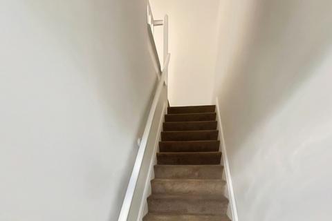 3 bedroom flat to rent, South Shields, Tyne and Wear, NE33