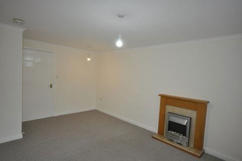 2 bedroom flat to rent, Elbow Street, Cradley Heath