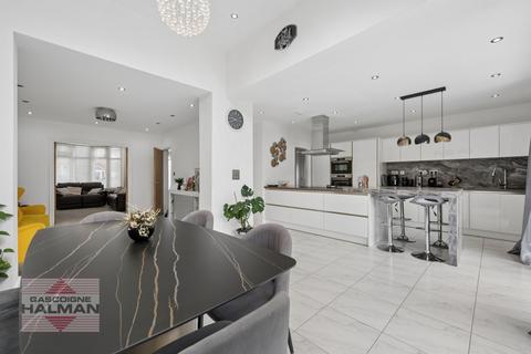 5 bedroom semi-detached house for sale, Langdale Road, Sale, M33