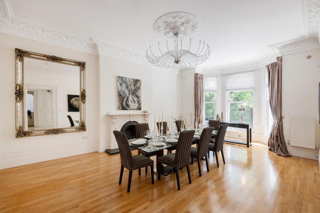 Dining room, fireplace