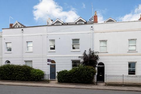 4 bed terraced house for rent in Pittville, Cheltenham, GL52