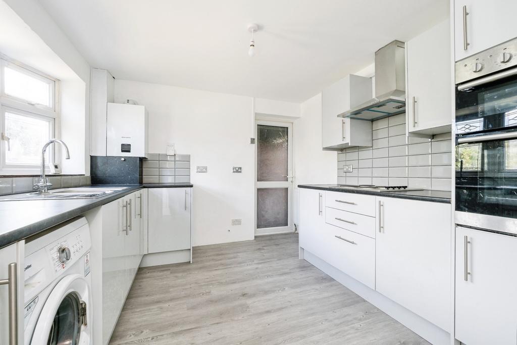 House in Rainham - View 4