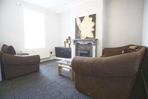 2 bedroom end of terrace house to rent, 2-Bed House To Let on Alexandra Street, Preston