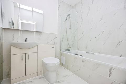 1 bedroom flat for sale, Millbrook, Guildford, Surrey, GU1