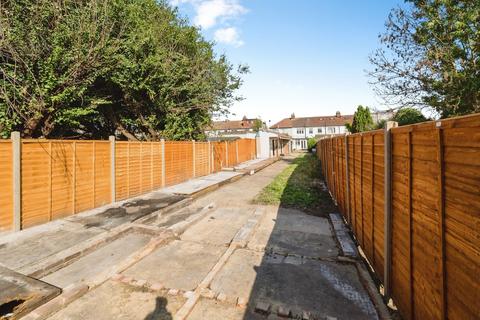 3 bedroom terraced house for sale, Jersey Road, Rainham, RM13