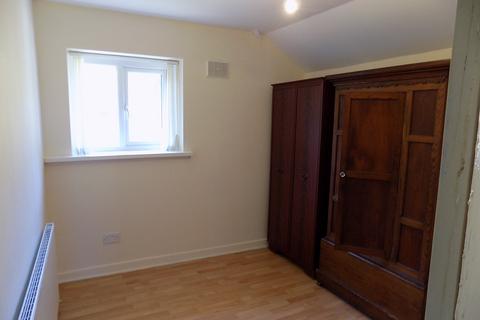 3 bedroom semi-detached house to rent, Gwynedd Avenue, Townhill SA1
