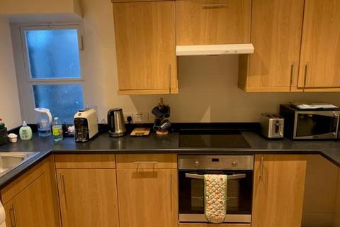 2 bedroom flat to rent, Watergate, Perth