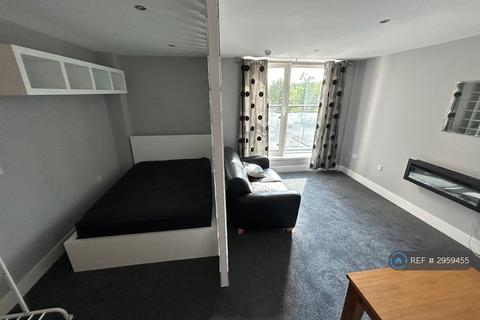 Studio to rent, Ferry Court, Cardiff Bay, CF11