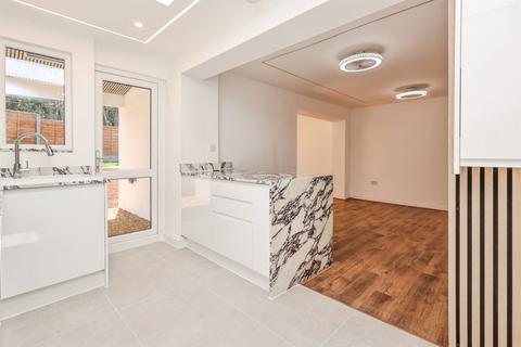 3 bedroom detached house for sale, Doulton Road, Rowley Regis