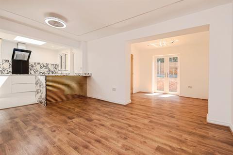 3 bedroom detached house for sale, Doulton Road, Rowley Regis