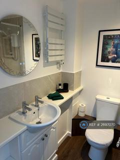 undefined, Romford, Romford Gidea Park, RM2