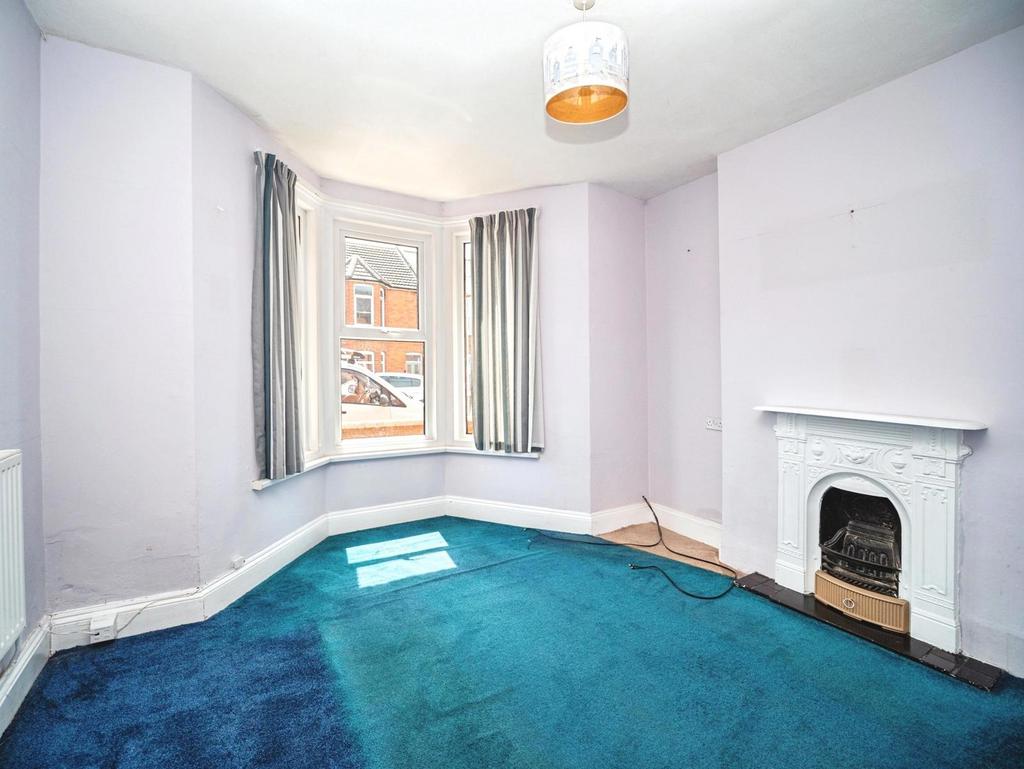 Bedroom, fireplace