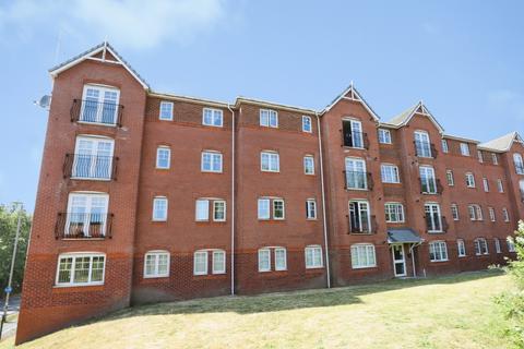 2 bedroom flat for sale, Blount Close, Crewe, Cheshire, CW1