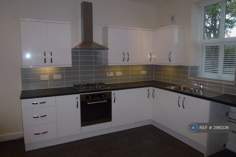 3 bedroom terraced house to rent, Lambgates, Hadfield, Glossop, SK13
