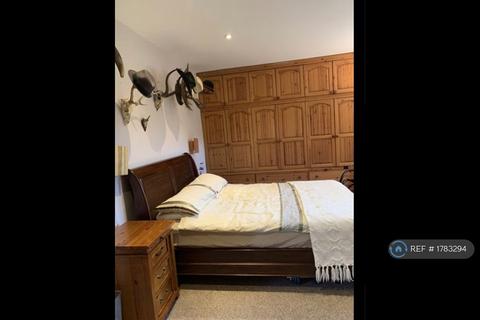 5 bedroom detached house to rent, Beech Way, Selsdon, CR2