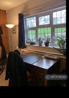 5 bedroom detached house to rent, Beech Way, Selsdon, CR2