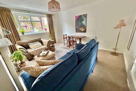 2 bedroom flat for sale, Wilmslow Road, Ballbrook Court Wilmslow Road, M20