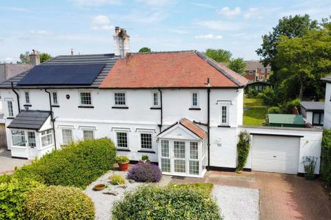 3 bedroom semi-detached house for sale, Forest Road, Southport PR8