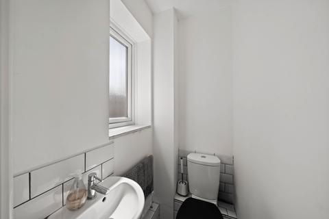 4 bedroom detached house for sale, Cotswold Way, Worcester Park KT4