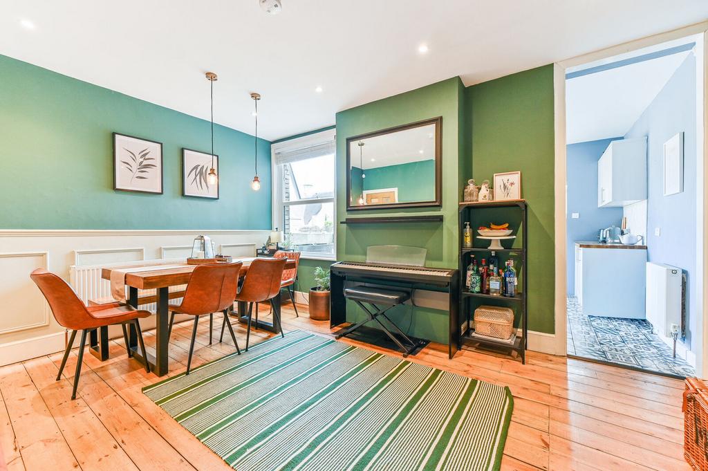 Dining room, fireplace