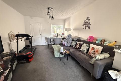 2 bedroom terraced house for sale, Victoria Crescent, Burton-On-Trent DE14