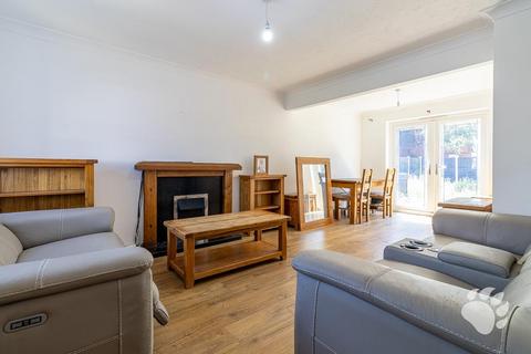 3 bedroom detached house for sale, Niven Close, Wickford SS12
