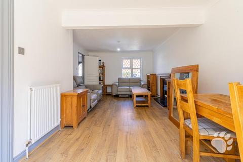 3 bedroom detached house for sale, Niven Close, Wickford SS12