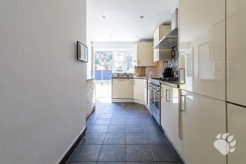 3 bedroom detached house for sale, Niven Close, Wickford SS12