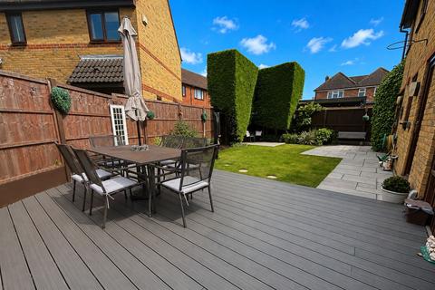 4 bedroom detached house for sale, Hunters Close, Stotfold, Hitchin, SG5