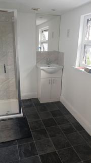 1 bedroom in a house share to rent, Connop Road, Enfield, EN3