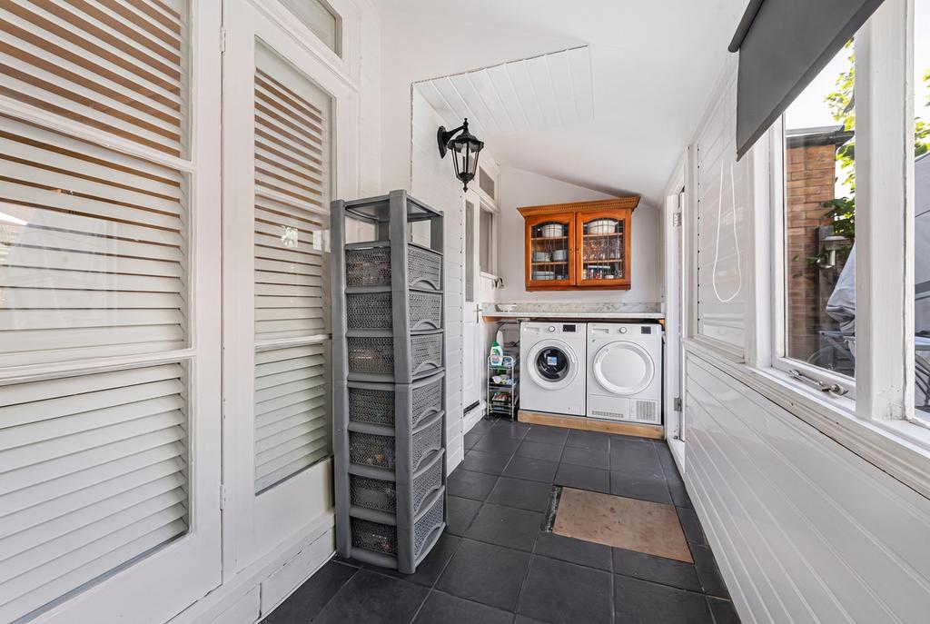 Utility room, utility