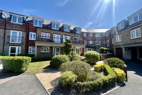 undefined, Hardy Lodge - Close proximity to the TOWN CENTRE