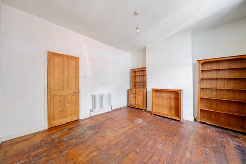 2 bedroom flat for sale, Gilbey Road, Tooting, London, SW17
