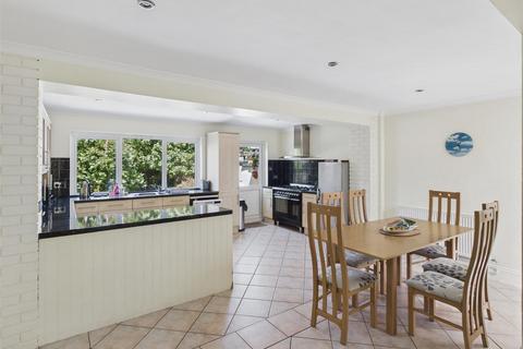 4 bedroom terraced house for sale, Trafalgar Road, Tenby