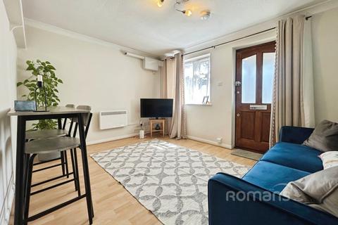 1 bedroom maisonette for sale, Vesey Close, Farnborough, Hampshire