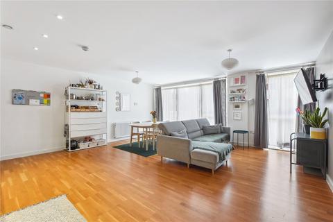 Bathurst Square, London, N15