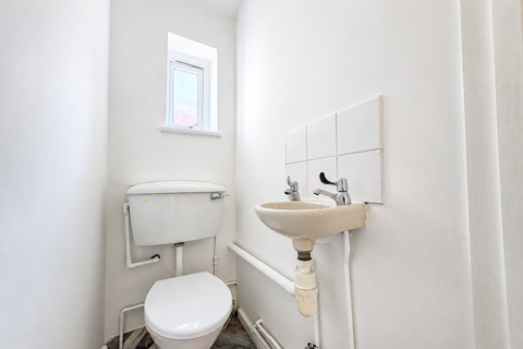 4 bedroom flat to rent, 220 WARREN AVENUE, SOUTHAMPTON, SO16
