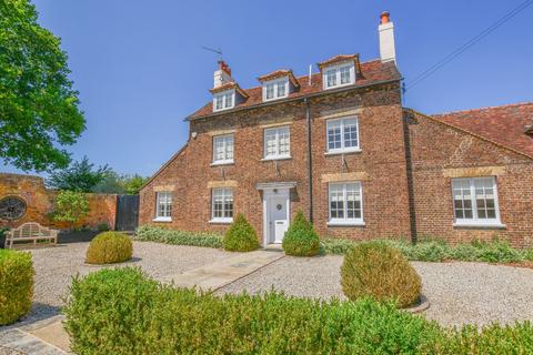 4 bedroom semi-detached house to rent, East End Green, Hertford, SG14