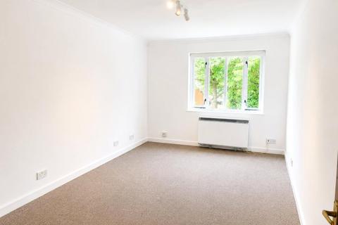 1 bedroom apartment to rent, Lyonsdown Road, New Barnet, EN5