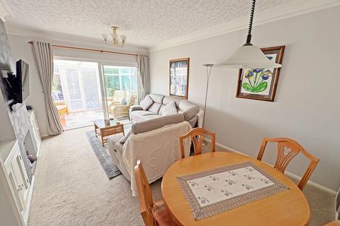 2 bedroom semi-detached bungalow for sale, Beckett Close, Skegness, Lincolnshire, PE25 3JW