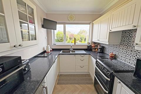 2 bedroom semi-detached bungalow for sale, Beckett Close, Skegness, Lincolnshire, PE25 3JW