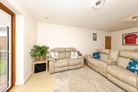 4 bedroom detached house for sale, School Road, Llanelli SA15